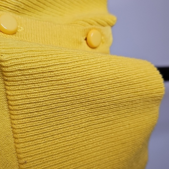 Anthropologie Moth Abuzz Bee Cardigan Sweater, Crochet Bumblebees, Yellow, Large - Picture 5 of 8